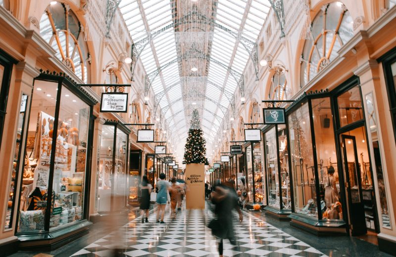 Christmas sales shopping 2019